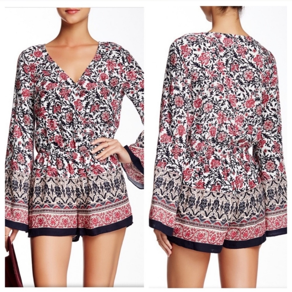 Blue Pepper Boho Romper Floral Print Size Large